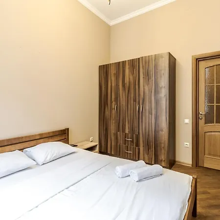 Apartment On Stavropihiiska Street 3 Lviv