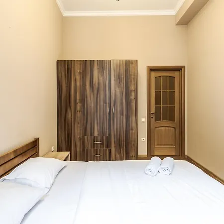 Apartament On Stavropihiiska Street 3