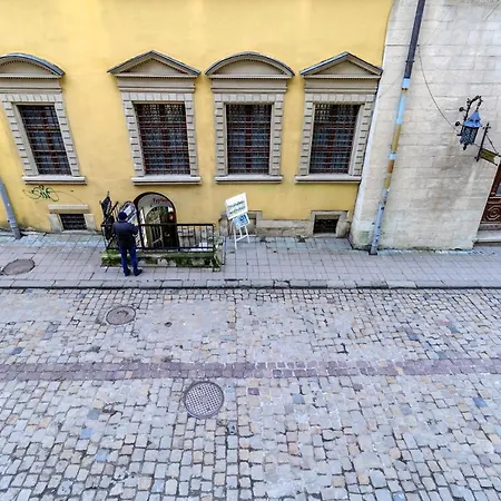 On Stavropihiiska Street 3 公寓