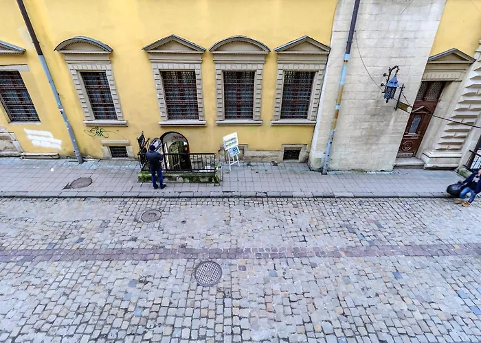 On Stavropihiiska Street 3 公寓