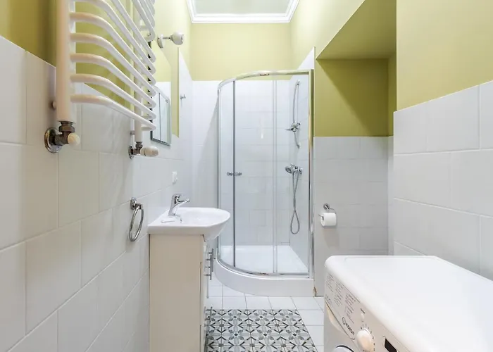 On Stavropihiiska Street 3